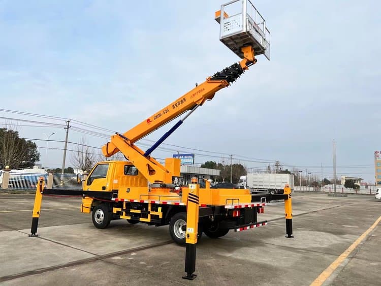 28米车载高空车